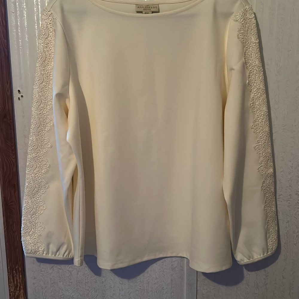 Appleseed top